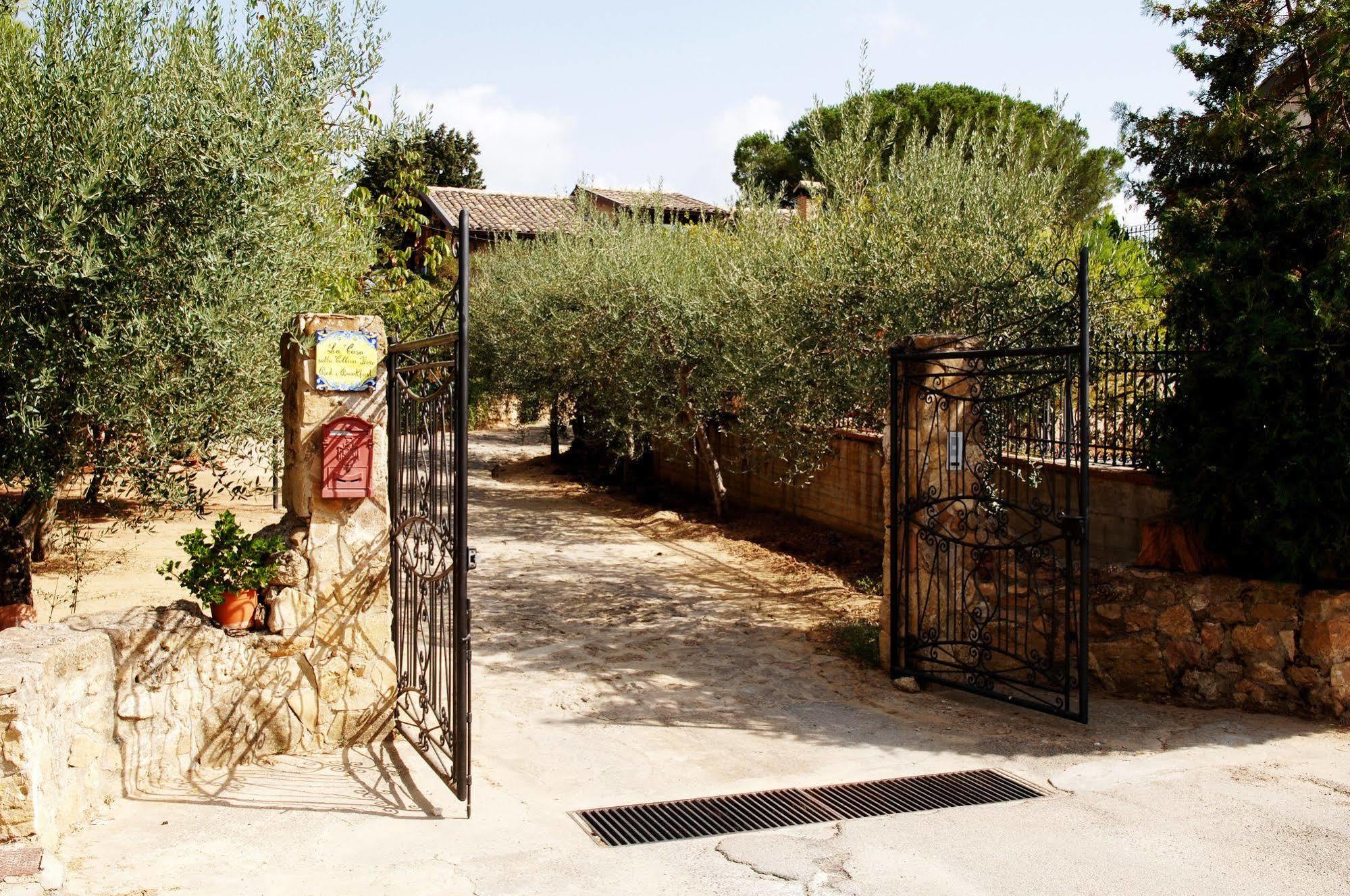 La Casa Sulla Collina D'Oro Bed & Breakfast เปียซซา อาร์เมรีนา ภายนอก รูปภาพ